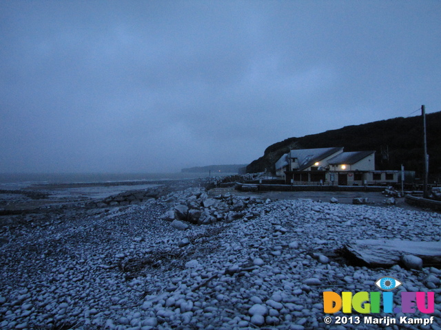 SX25913 Snow on beach at Llantwit Major